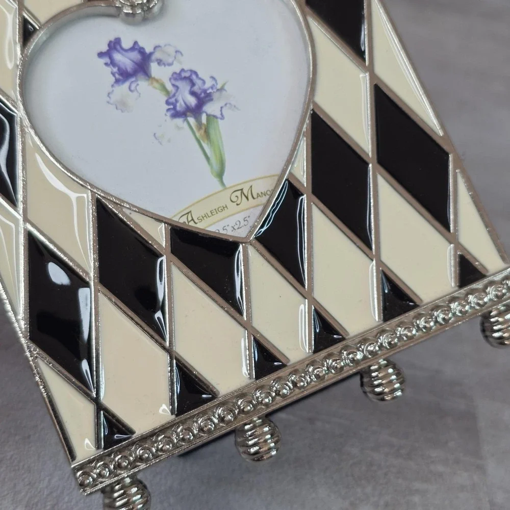 Ashleigh Manor black cream harlequin enamel Frame heart-shaped Photo 3x3